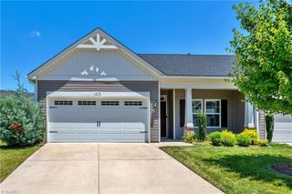1678 Coopers Hawk Drive, Kernersville, NC 27284