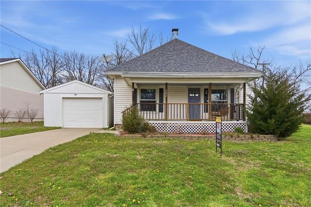 202 NW Yennie Street, Grain Valley, MO 64029