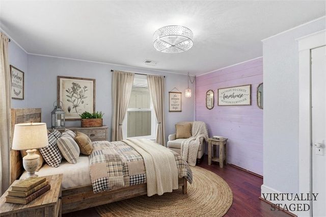 202 NW Yennie Street, Grain Valley, MO 64029