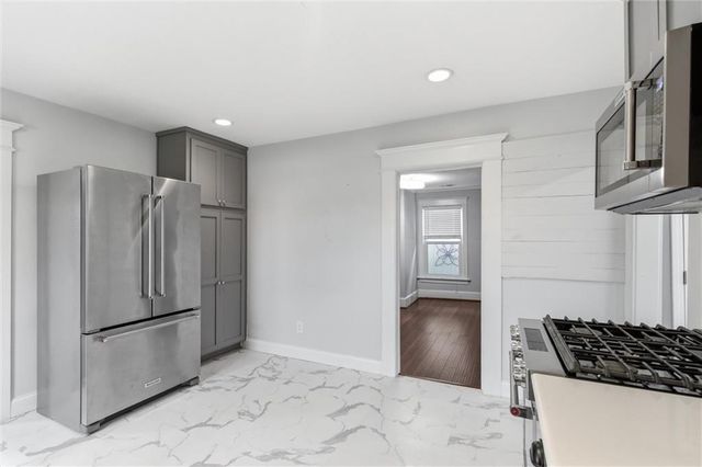 202 NW Yennie Street, Grain Valley, MO 64029