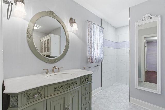 202 NW Yennie Street, Grain Valley, MO 64029