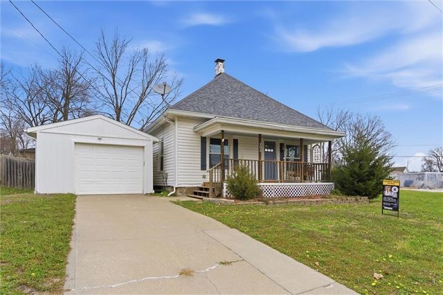 202 NW Yennie Street, Grain Valley, MO 64029