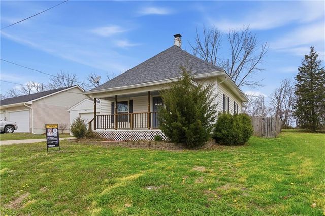 202 NW Yennie Street, Grain Valley, MO 64029