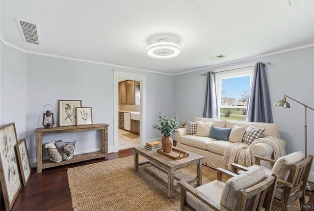 202 NW Yennie Street, Grain Valley, MO 64029