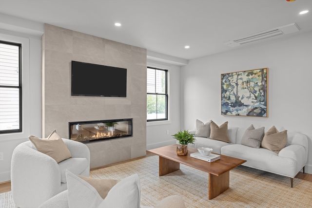 27-29 Dartmouth St 1, Arlington, MA 02474