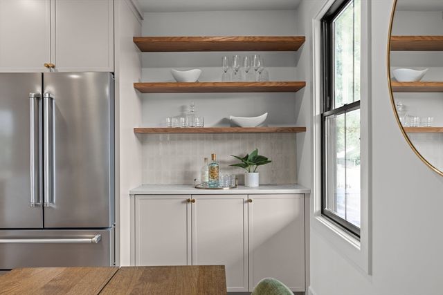 27-29 Dartmouth St 1, Arlington, MA 02474