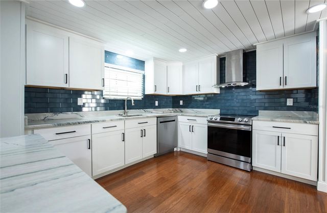 407 DOLPHIN DRIVE S, Oldsmar, FL 34677