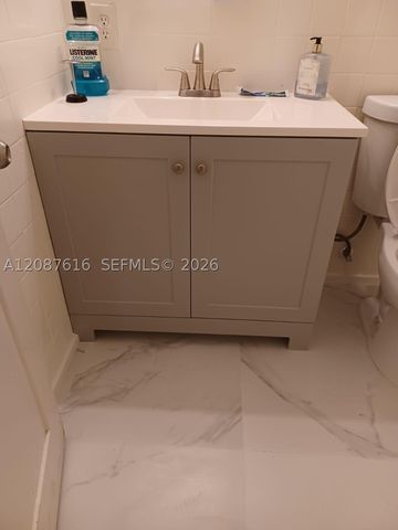 1310 NW 52nd St, Miami, FL 33142