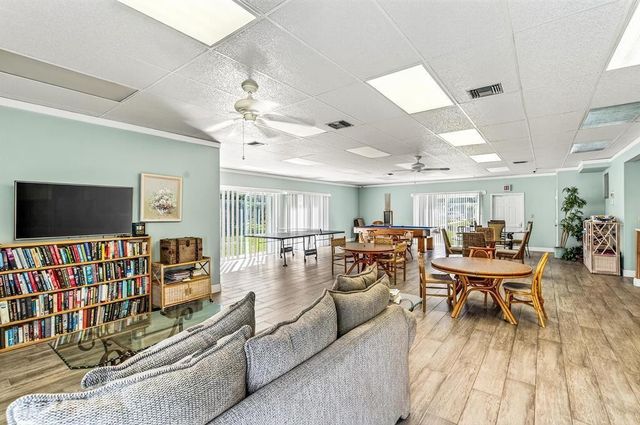 1901 Indian River Boulevard 104C, Vero Beach, FL 32960