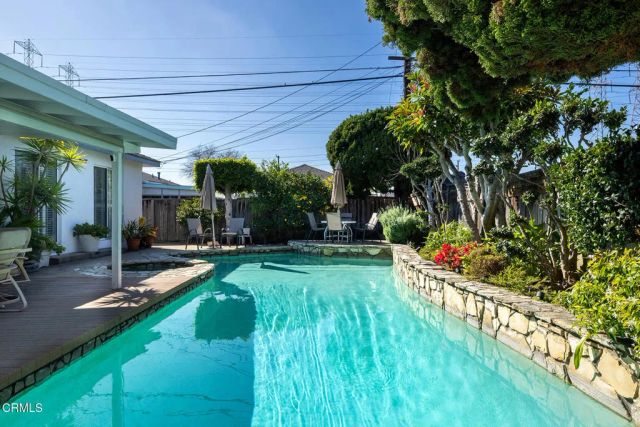 5209 Knoxville Avenue, Lakewood, CA 90713