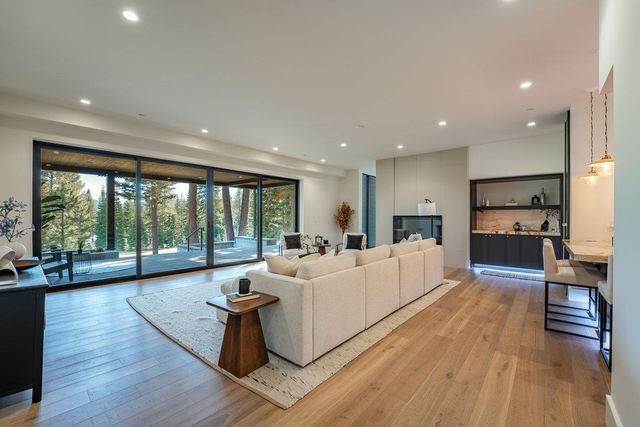 9308 Nine Bark Road, Truckee, CA 96161
