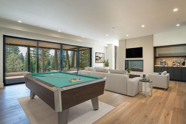 9308 Nine Bark Road, Truckee, CA 96161