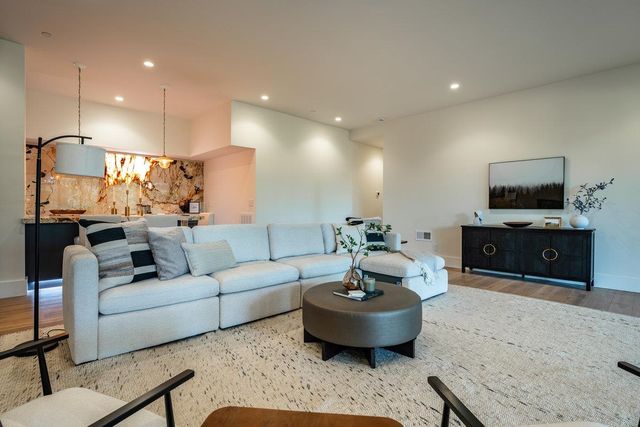 9308 Nine Bark Road, Truckee, CA 96161