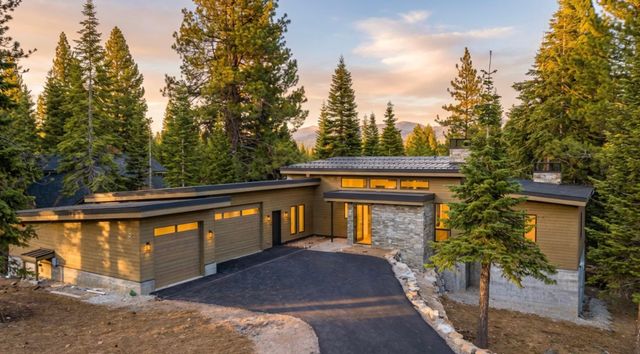 9308 Nine Bark Road, Truckee, CA 96161