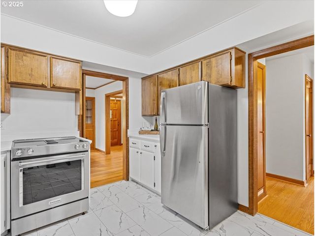 4128 Se FRANKLIN St, Portland, OR 97202