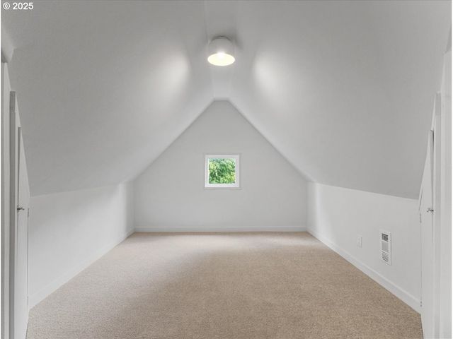 4128 Se FRANKLIN St, Portland, OR 97202
