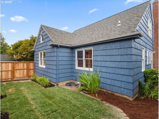 4128 Se FRANKLIN St, Portland, OR 97202