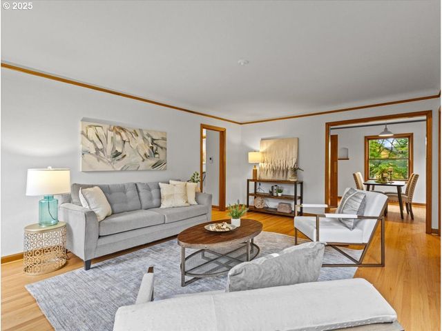 4128 Se FRANKLIN St, Portland, OR 97202