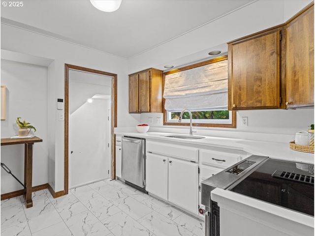 4128 Se FRANKLIN St, Portland, OR 97202