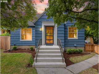 4128 Se FRANKLIN St, Portland, OR 97202