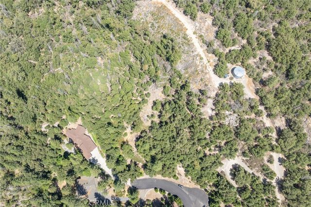 8 N Cedar Vista Circle N, Bass Lake, CA 93604