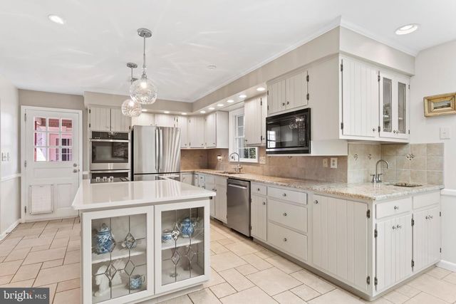 3428 LISBURN RD, Mechanicsburg, PA 17055