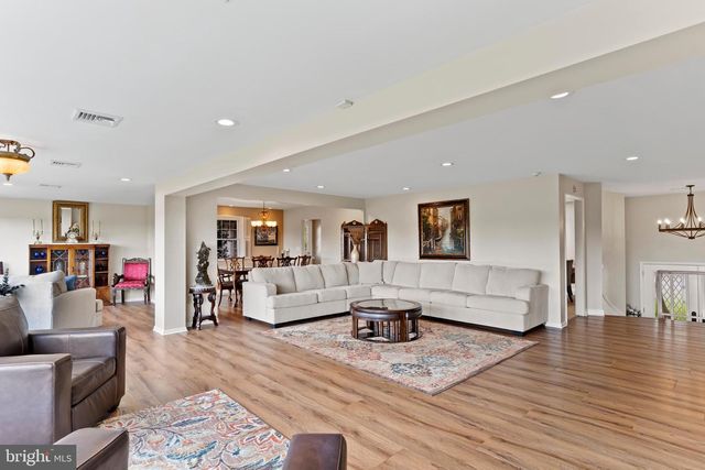 3428 LISBURN RD, Mechanicsburg, PA 17055