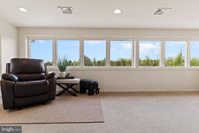 3428 LISBURN RD, Mechanicsburg, PA 17055