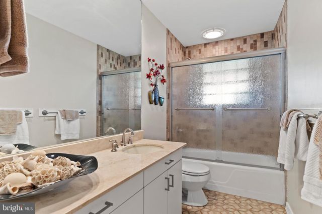 3428 LISBURN RD, Mechanicsburg, PA 17055