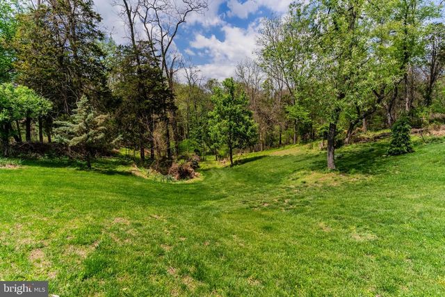 3428 LISBURN RD, Mechanicsburg, PA 17055