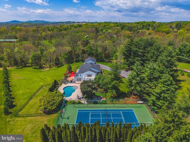 3428 LISBURN RD, Mechanicsburg, PA 17055