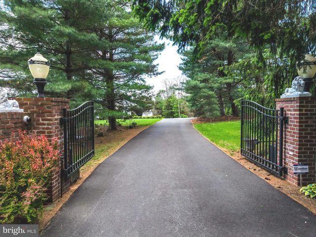 3428 LISBURN RD, Mechanicsburg, PA 17055