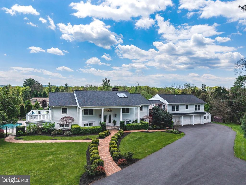 3428 LISBURN RD, Mechanicsburg, PA 17055