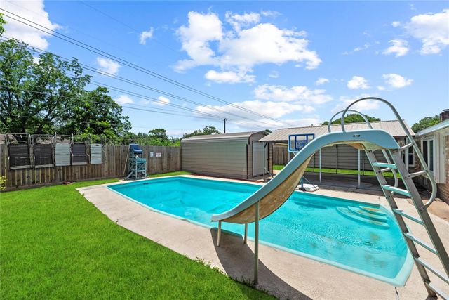 12211 Pine Knoll Drive, Houston, TX 77099
