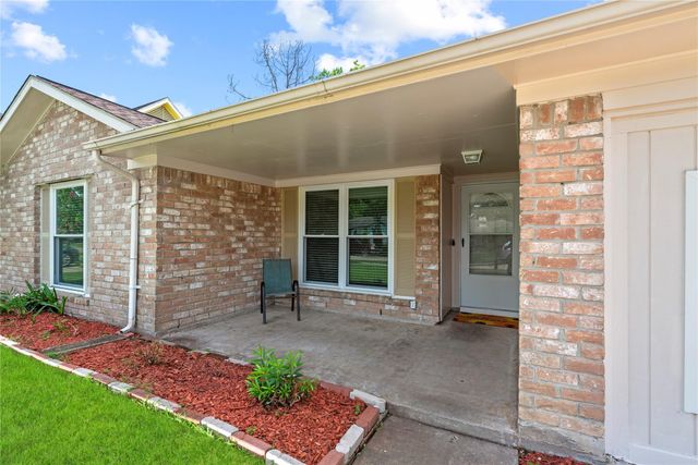12211 Pine Knoll Drive, Houston, TX 77099