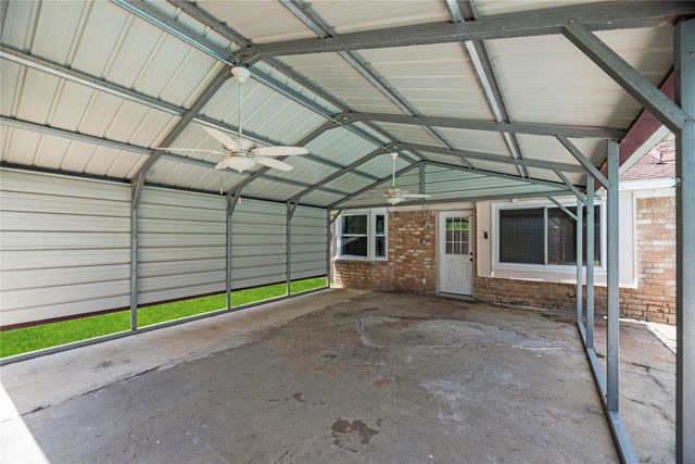 12211 Pine Knoll Drive, Houston, TX 77099