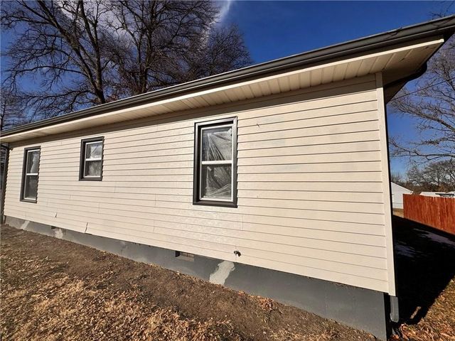 3649 S Park Avenue, Independence, MO 64052