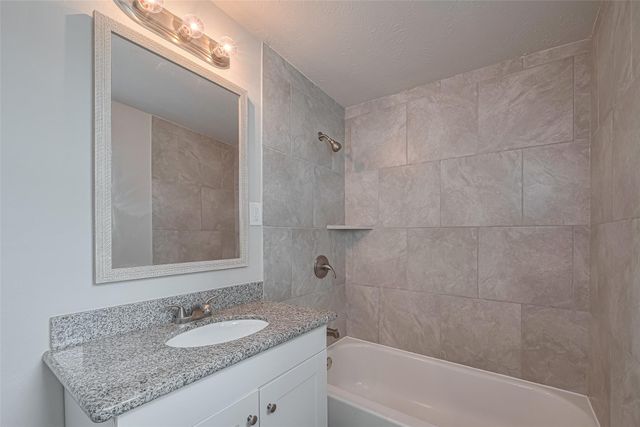 2401 33rd Avenue N, Texas City, TX 77590