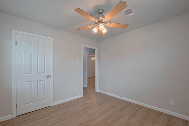 2401 33rd Avenue N, Texas City, TX 77590