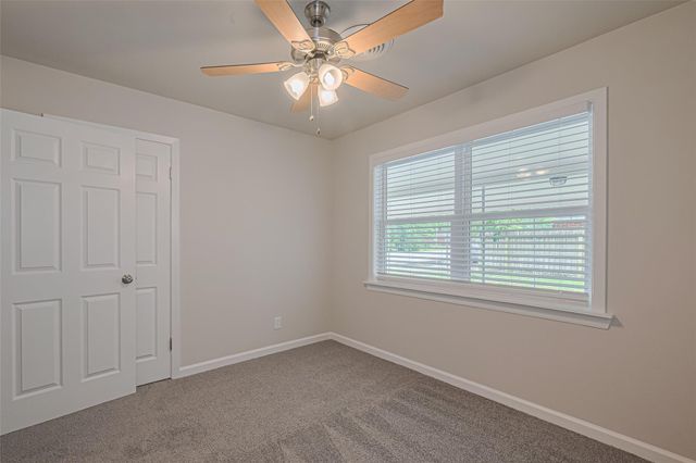 2401 33rd Avenue N, Texas City, TX 77590