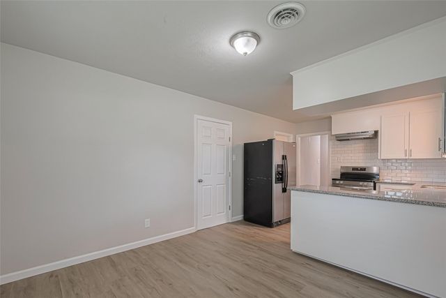 2401 33rd Avenue N, Texas City, TX 77590