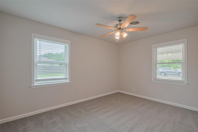 2401 33rd Avenue N, Texas City, TX 77590