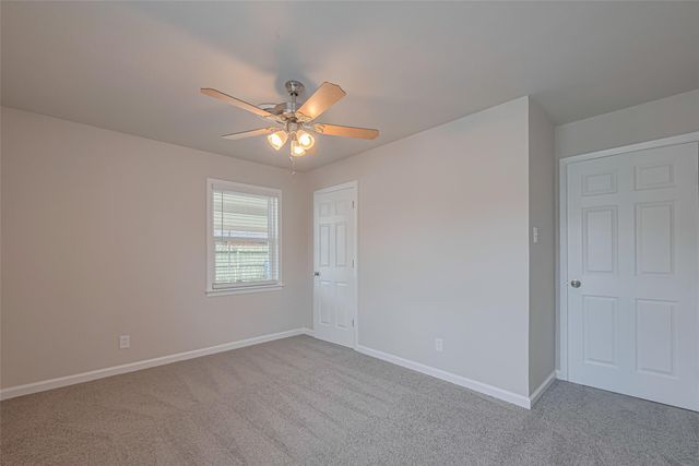 2401 33rd Avenue N, Texas City, TX 77590