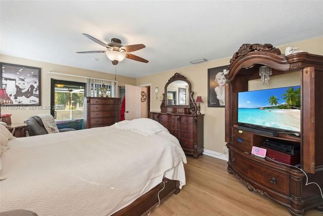 11435 NW 41st St, Sunrise, FL 33323