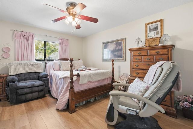 11435 NW 41st St, Sunrise, FL 33323