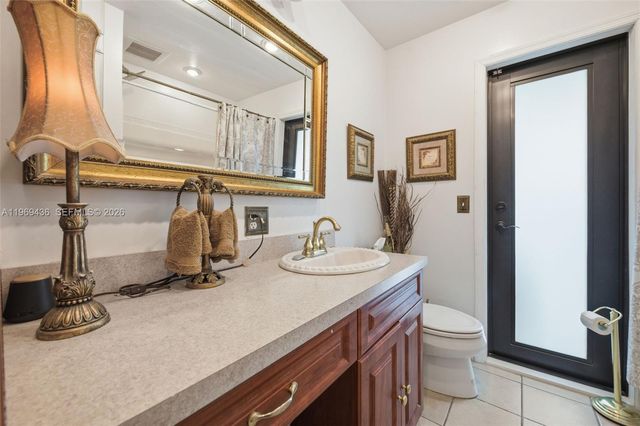 11435 NW 41st St, Sunrise, FL 33323