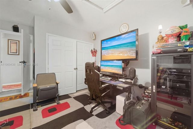 11435 NW 41st St, Sunrise, FL 33323