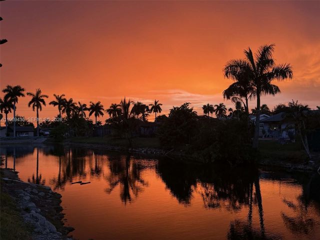 11435 NW 41st St, Sunrise, FL 33323