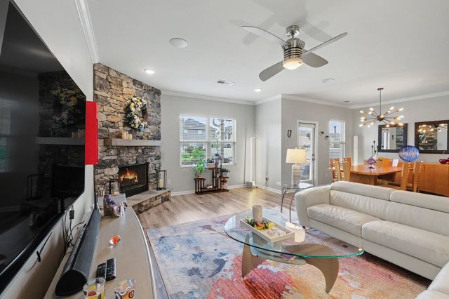 2925 Hen Brook Dr, Columbia, TN 38401