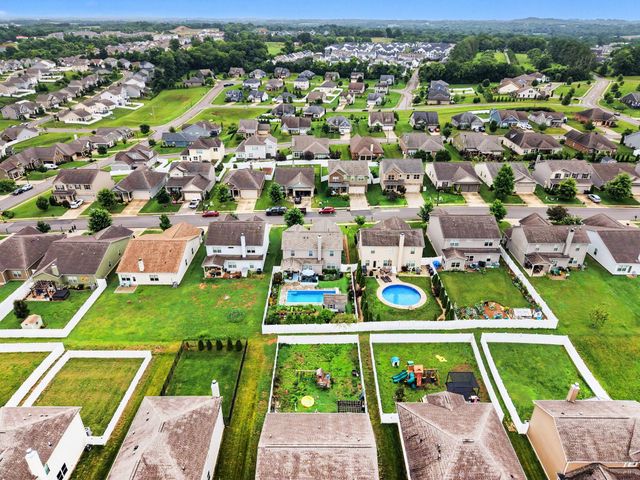 2925 Hen Brook Dr, Columbia, TN 38401